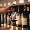 ELITE wine pouring_woman